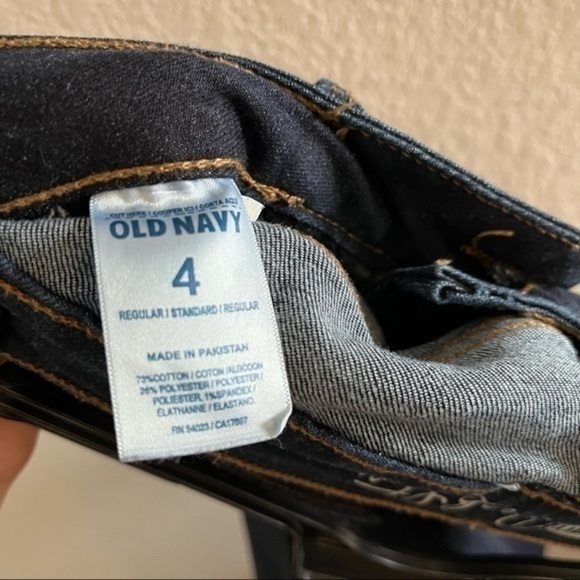 Old Navy Rockstar jeans - Picture 6 of 7